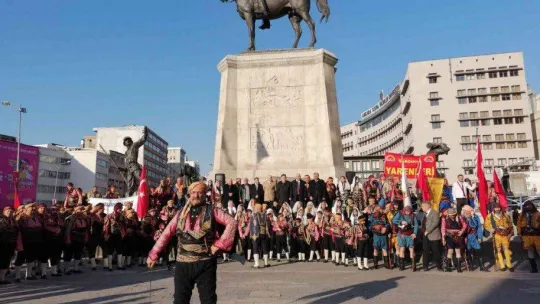 Seymenlerden kortej yürüyüşü