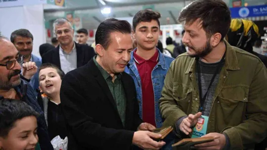 Sezai Karakoç anısına düzenlenen '5. Tuzla Kitap Fuarı' kapılarını açtı