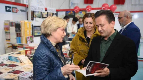 Sezai Karakoç anısına düzenlenen '5. Tuzla Kitap Fuarı' kapılarını açtı