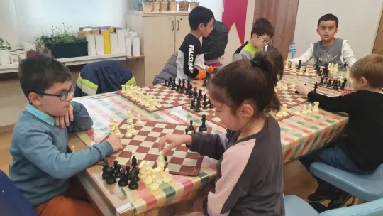 SGM'de bilgilerini geliştirip turnuvalara katılıyorlar