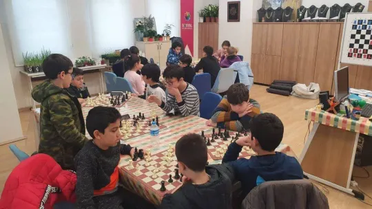 SGM'de bilgilerini geliştirip turnuvalara katılıyorlar