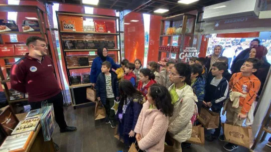 SGM öğrencileri yerli üretim satış merkezlerine hayran kaldı