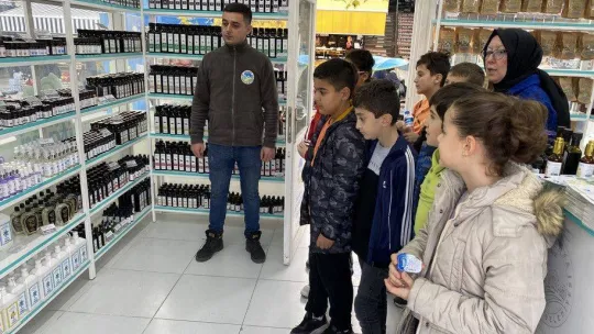 SGM öğrencileri yerli üretim satış merkezlerine hayran kaldı