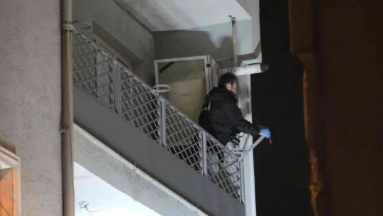 Şiddet gören kadını kurtarmak isteyen polis memuru şehit oldu