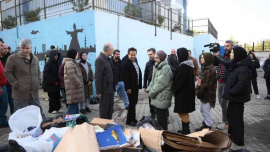 Sıfır Atık Liginin liseli yarışmacılarıyla buluşan Dr. Şadi Yazıcı: 'Dünya artık 23,5 ton daha dengeli'