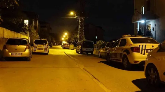 Silahla kendini eve kilitleyen şahıs 4 saatte ikna edildi