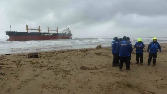 Şile'de kuru yük gemisi karaya oturdu