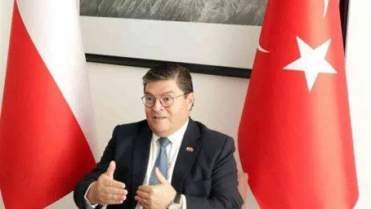 Şili'nin Ankara Büyükelçisi Castro Türkçe öğreniyor