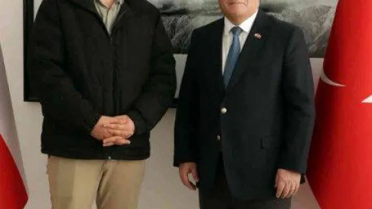 Şili'nin Ankara Büyükelçisi Castro Türkçe öğreniyor