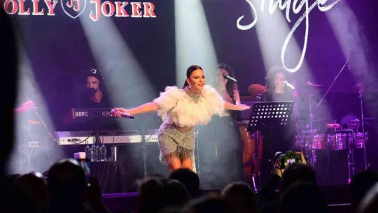 Simge Bursa'yı coşturdu