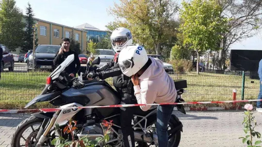 Sınava geç kalan adayın imdadına Yunus ekipleri yetişti