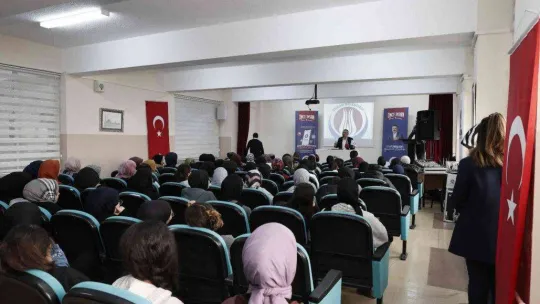 Sincan'da 12'nci sınıf öğrencilerine dijital eğitim modülü desteği