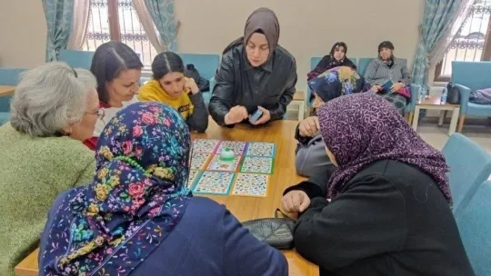 Sincanlı hanımlar 'Bil Bakalım' oyunu ile eğlendi