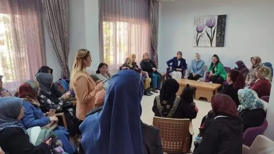 Sincanlı hanımlar ve çocuklara sürpriz ziyaret