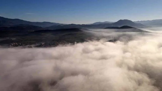Sındırgı'da Beyaz büyü kartpostallık görüntüler oluşturdu