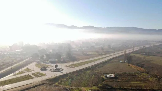 Sındırgı'da Beyaz büyü kartpostallık görüntüler oluşturdu