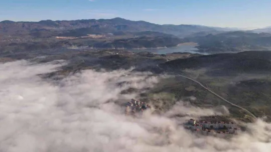 Sındırgı'da Beyaz büyü kartpostallık görüntüler oluşturdu