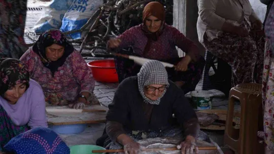 Sındırgı'da eller yağmur için semaya açıldı