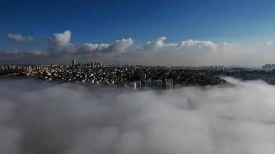 Sis bulutları Başakşehir ve Sazlıdere gölü çevresinde kartpostallık kareler oluşturdu