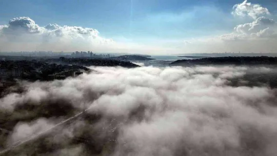 Sis bulutları Başakşehir ve Sazlıdere gölü çevresinde kartpostallık kareler oluşturdu