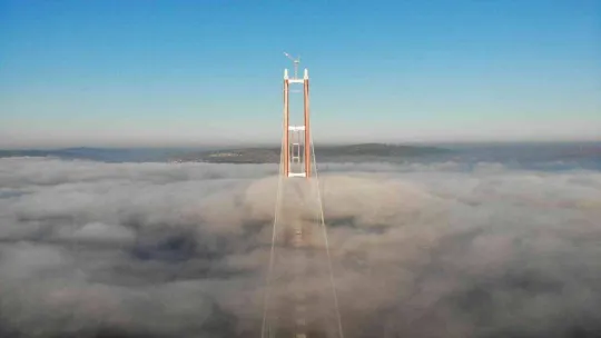 Sis içinde kalan 1915 Çanakkale Köprüsü