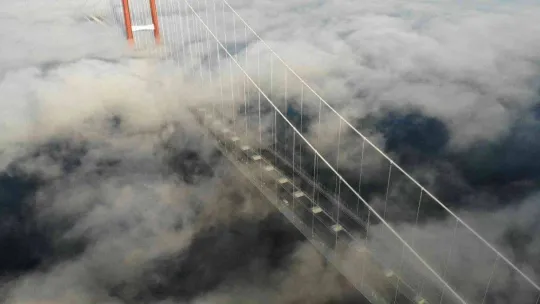 Sis içinde kalan 1915 Çanakkale Köprüsü