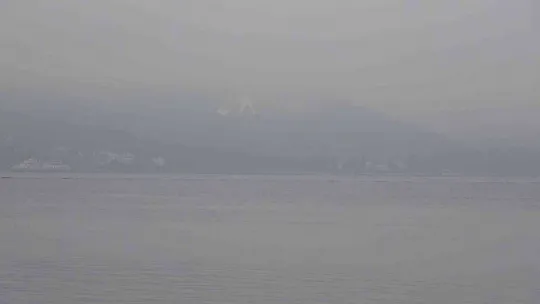 Sisin etkisini yitirmesiyle Çanakkale Boğazı transit gemi geçişlerine açıldı