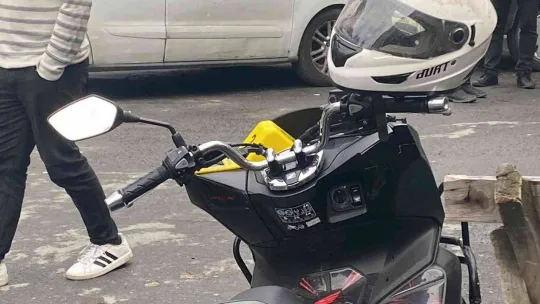 Şişli'de motosikletteki 2 kişiye silahlı saldırı: Olay anı kameraya yansıdı