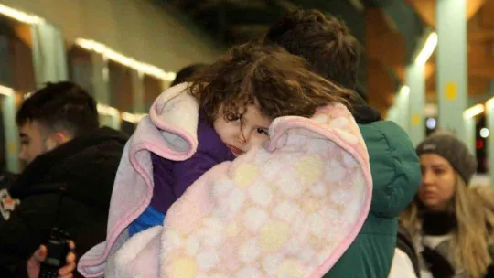 Sivas'ta YHT ilk yolculu seferinde depremzedeleri taşıdı