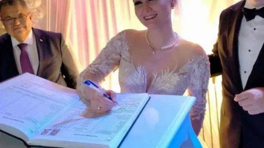 Siyasileri bir araya getiren düğün