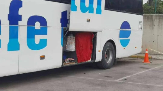 Şoför, otobüsün bagajında ölü bulundu