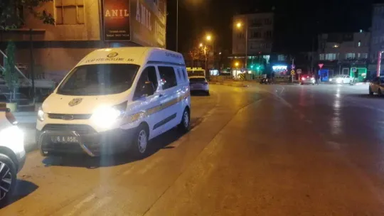 Sokakta yürürken silahlı saldırıda yaralandı