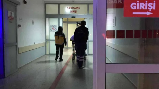 Sokaktaki kavga kanlı bitti: 1 kişi silahla yaralandı