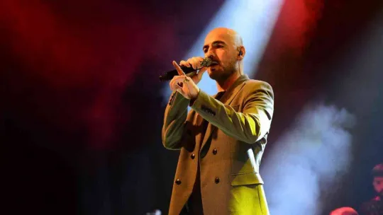 Soner Sarıkabadayı'nın Bursa'da sevenleriyle buluştu