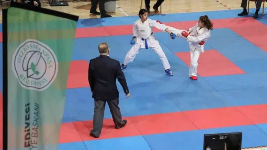 Spor kenti Gaziosmanpaşa'da, bu kez karate rüzgarı esti
