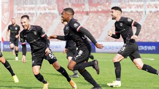 Spor Toto 1. Lig: Pendikspor: 3 - Bodrumspor: 0