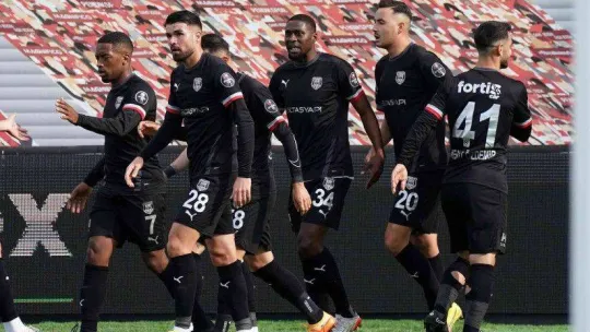 Spor Toto 1. Lig: Pendikspor: 3 - Bodrumspor: 0