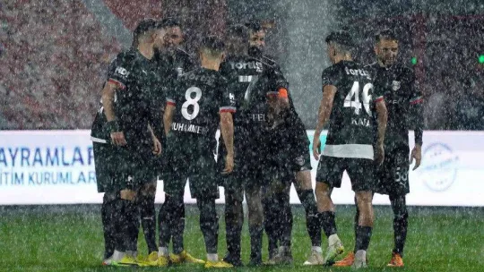 Spor Toto 1. Lig: Pendikspor: 3 - Sakaryaspor: 1