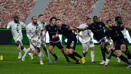 Spor Toto 1. Lig: Pendikspor: 3 - Sakaryaspor: 1