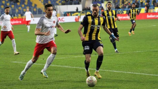 Spor Toto Süper Lig: Ankaragücü: 1 - Ümraniyespor: 1 (İlk yarı)