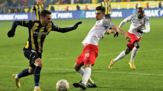 Spor Toto Süper Lig: Ankaragücü: 1 - Ümraniyespor : 2 (Maç sonucu)