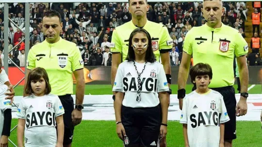 Spor Toto Süper Lig: Beşiktaş: 0 - Trabzonspor: 1 (Maç devam ediyor)