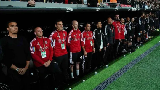 Spor Toto Süper Lig: Beşiktaş: 0 - Trabzonspor: 1 (Maç devam ediyor)