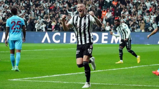 Spor Toto Süper Lig: Beşiktaş: 1 - Trabzonspor: 2 (İlk yarı)