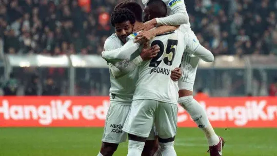 Spor Toto Süper Lig: Beşiktaş: 1 - Adana Demirspor: 0 (Maç devam ediyor)
