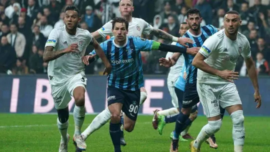 Spor Toto Süper Lig: Beşiktaş: 1 - Adana Demirspor: 0 (İlk yarı)