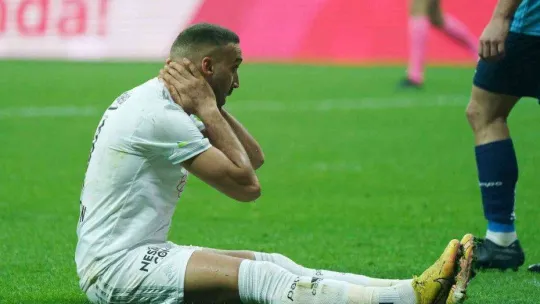 Spor Toto Süper Lig: Beşiktaş: 1 - Adana Demirspor: 0 (İlk yarı)