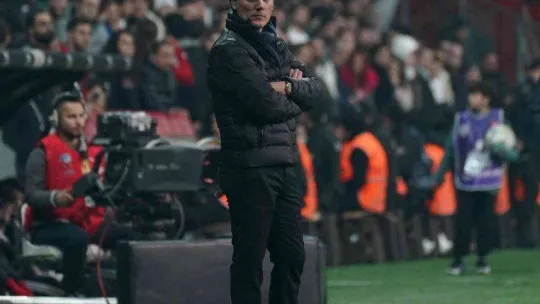 Spor Toto Süper Lig: Beşiktaş: 1 - Adana Demirspor: 0 (İlk yarı)