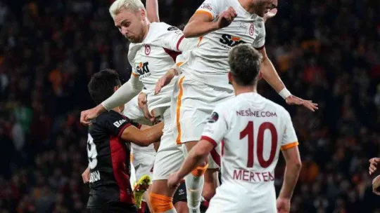 Spor Toto Süper Lig: Fatih Karagümrük: 0 - Galatasaray: 2 (Maç sonucu)