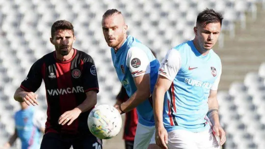 Spor Toto Süper Lig: Fatih Karagümrük: 1 - Gaziantep Futbol Kulübü: 2 (İlk yarı)